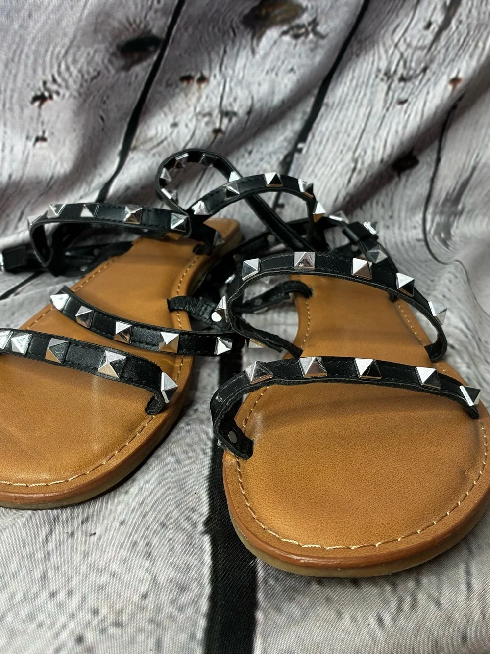 5/$20 Minimalist Punk Rock Black Silver Studded Strappy Ankle Gladiator Sandal 9